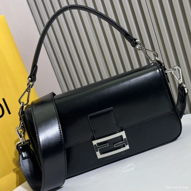 Affordable Black In Fendi Baguette Leather Bag Medium Tiffany Smooth 0811
